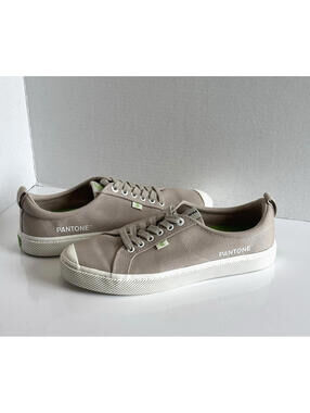 CARIUMA OCA Low Pantone Taupe Canvas Unisex Lace Up Sneakers Men 10.5 / Women 12